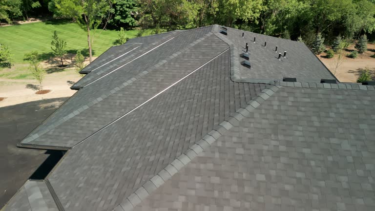 Fast & Reliable Emergency Roof Repairs in Carlyle, IL